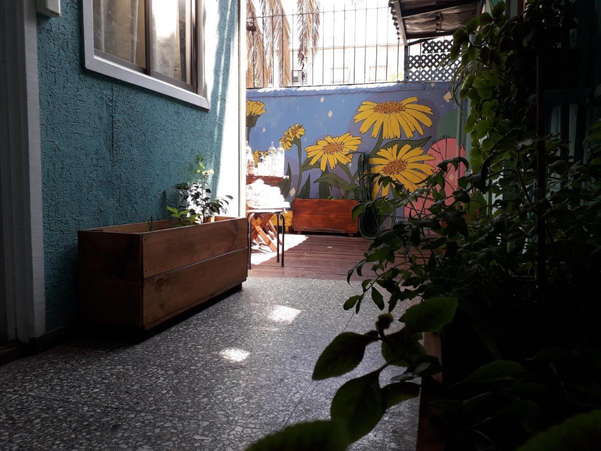 Atacama Hostel Backpackers 산티아고 외부 사진